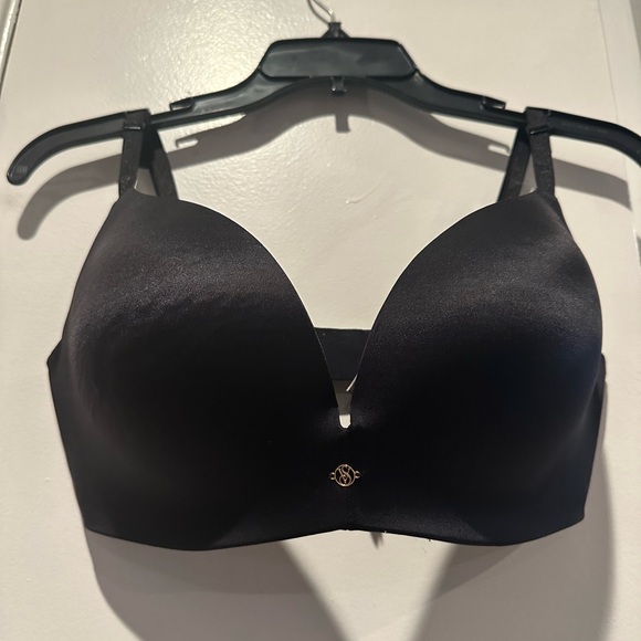 Victoria's Secret Other - VS 34DD padded with no wire bra